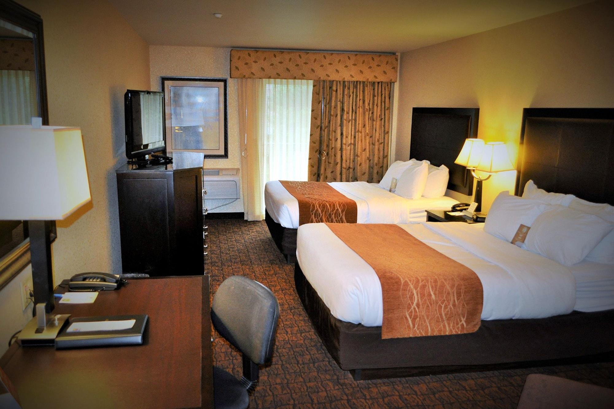 Comfort Inn & Suites Lincoln City Exterior photo